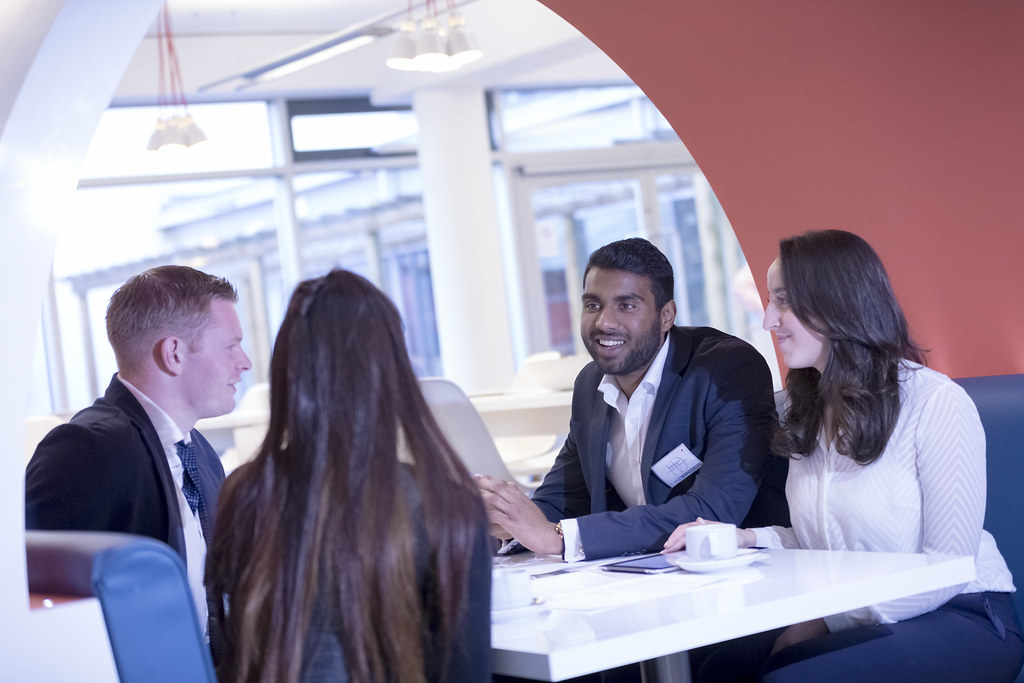 Manajemen Bisnis Telekomunikasi: Menciptakan Nilai dalam Layanan Pelanggan